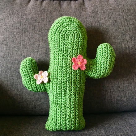 modele cactus coussin crochet